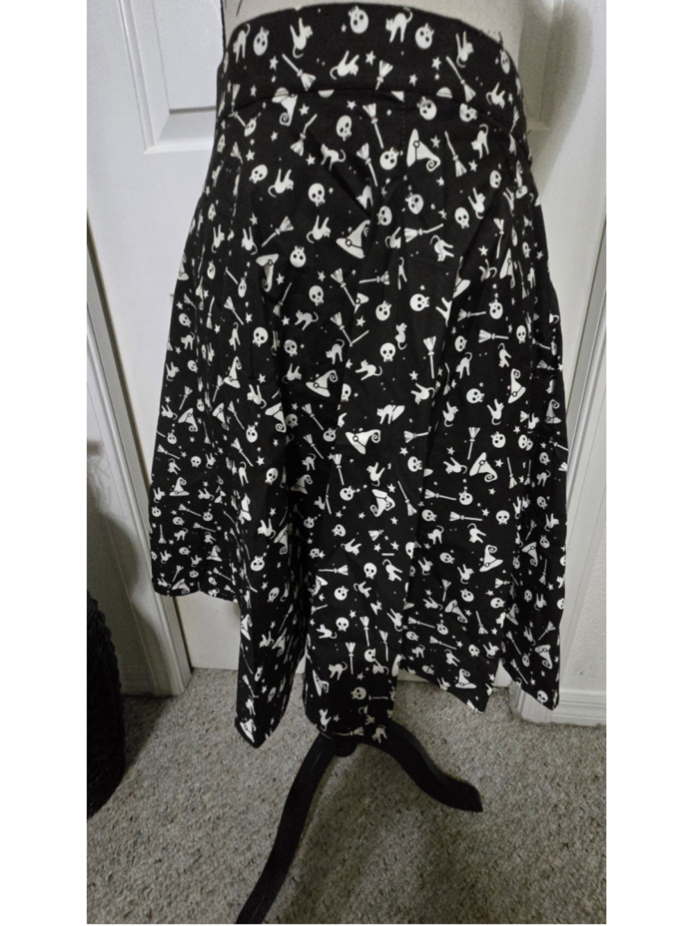Retrolicious Glow in The Dark Halloween Skater Skirt Size XL NWT